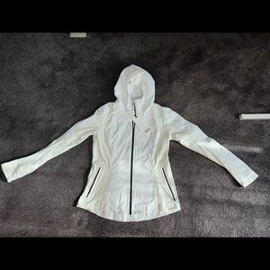 Womans Lululemon Cross Chill Running jacket NWT